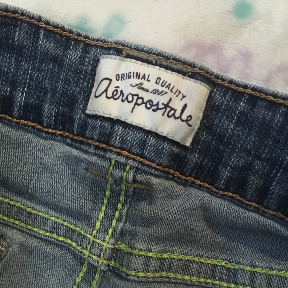 Shorts - Picture 3 of 4
